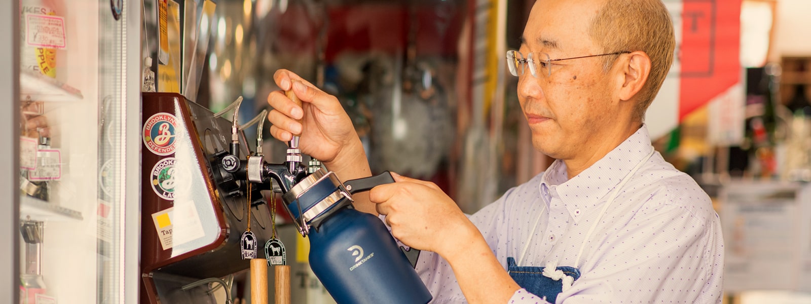 クラフトビールが味わえる全国的にも酒屋では珍しい店頭での量り売り